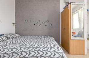 Studio with terrace & sea view