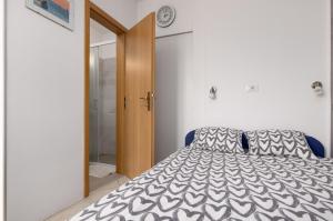 Studio with terrace & sea view