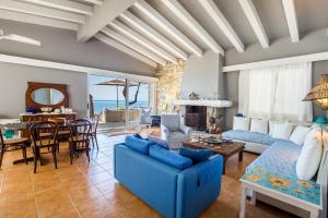 Cleo beachfront villa