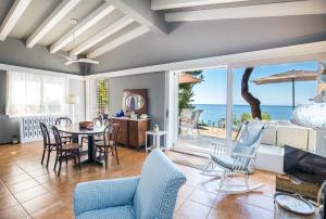 Cleo beachfront villa