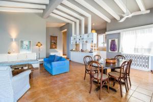 Cleo beachfront villa