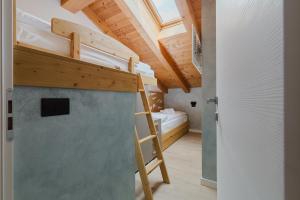 PINZOLO MOUNTAIN LODGE