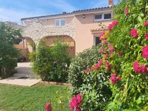 Apartman Melita - 加利扎纳