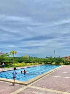 Private Home/ Infront of Airport - Camudmud