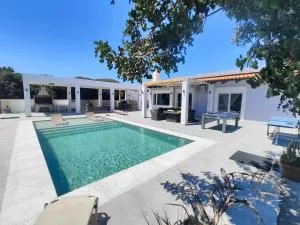 Cathrin Beachfront Villa - Plimmiri