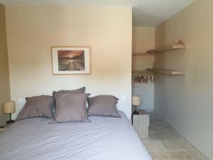 Maisons de vacances Location independante au coeur des Alpilles pour 2 personnes avec Jacuzzi : photos des chambres