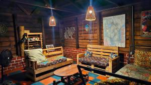 Mazzola Safari House & Backpacking