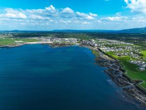 Modern, Luxurious and Super Comfy Home in Bundoran