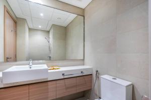 Studio - 12 min downtown - Pool - Azizi Riviera