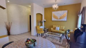 Departamento amplio con estacionamiento, WiFi rápido, equipado, muy cerca de Catedral