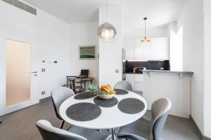 Central located house PORAT