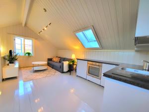 Mercury House, Cathedral View ! Free Parking !