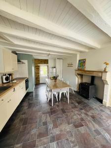 Maisons de vacances Le 19 Rue **,Maison de charme proche du Puy du Fou : photos des chambres