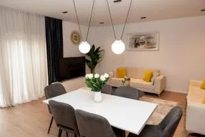 Luxury Lakeview Apartment in Pogradec - Starovë