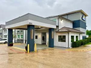 Days Inn by Wyndham Arlington - Mansfield