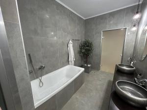 Krioneri Suites Parga