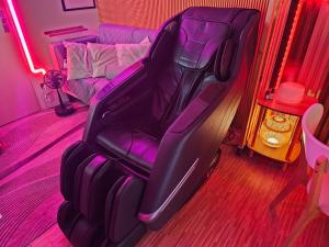 Dlighful Pads MassageChair FreeParking Bar Park Garden