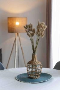 Appartements Le VanGogh - grand studio Disney 8 minutes : photos des chambres