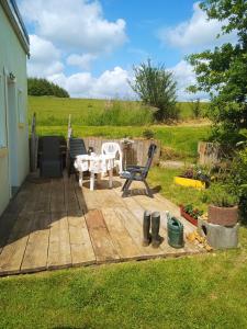 La petite maison au calme dans les champs