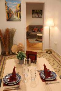 Alimos House