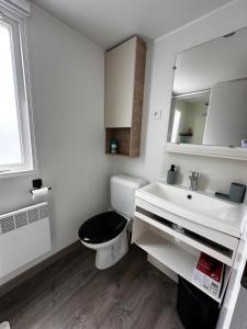 Grand Mobil Home Tout Confort pour 6 personnes - Camping Les Oyats 4 étoiles