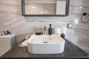 Select Cunda Guest House - Sea View Room with Private Veranda in Cunda Island