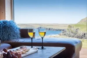 Luxury cottage - in amazing surroundings - Skálavík