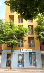 Elda Yellow Palace, Pazari i Ri Apartments