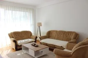 Germia Breeze Apartment - Orllan