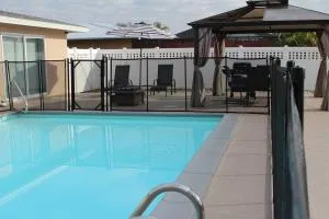 3BR Pool Oasis Near Beaches in Rotonda West - Sleeps 9 - Rotonda