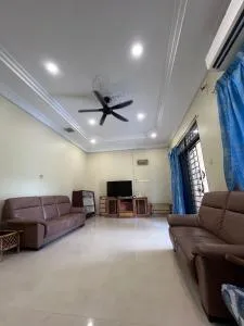 Muhibbah Homestay 2, Jalan Pantai Telok Kemang - Kampong Si Ginting