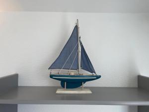 Maison chaleureuse avec piscine collective, près de la forêt, WiFi, parking privé - FR-1-323-441