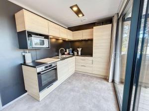 Chalets Chalet 6 Pers. a Jullouville - Piscine Chauffee, Proche Plage et Commerces - FR-1-361-541 : photos des chambres