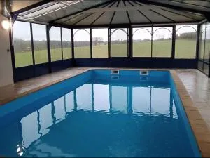 Grande maison avec piscine privée, 7 chambres et vue sur la campagne - FR-1-410-444 - 伊芙尔莱韦克
