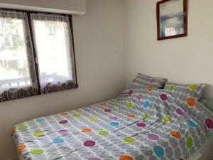 Appartement 2 pièces avec balcon et parking proche plage - FR-1-712-81