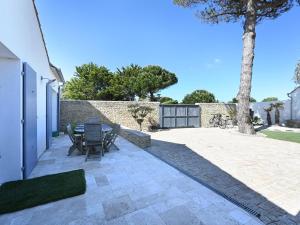 Maisons de vacances Maison Familiale a Saint-Clement, Proche Plage, Jardin, Cheminee, BBQ, 3 Ch, Internet - FR-1-434-114 : photos des chambres