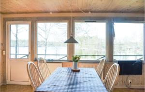 3 Bedroom Gorgeous Home In Holmsjö