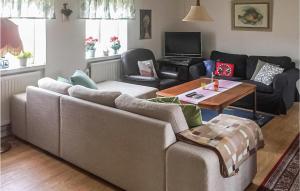 Three-Bedroom Holiday Home Brösarp 04