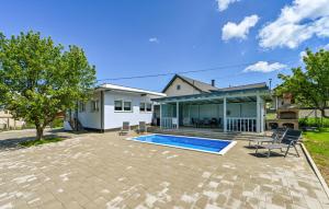 2 Bedroom Beautiful Home In Lepoglava