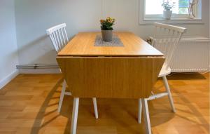 Stunning Home In Uddevalla With Kitchen