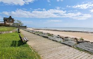 Cozy Home In Sartilly-Baie-Bocage