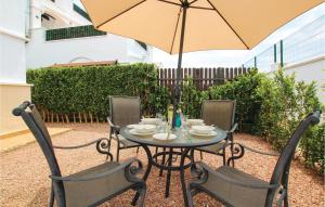 Stunning Home In Roldán With Kitchen