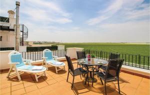 Stunning Home In Roldán With Kitchen