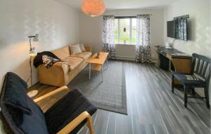 2 Bedroom Amazing Home In Odensvi