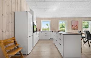 Beautiful Home In Hemmet With Wifi