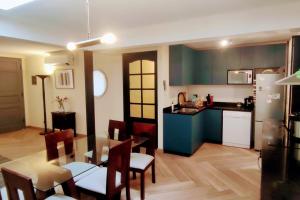 Casa para 6, al lado del metro, con Jacuzzi opcional