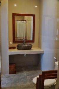 Puri Warung Villa & Guest House