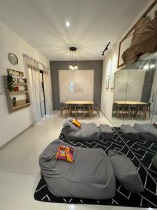 Monde Residence Block C Number 21, Batam Centre