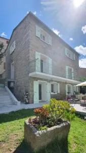 Charmant appartement en Rez de jardin - Foce