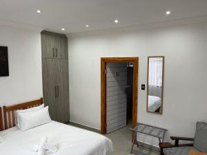 Serenity Guest Lodge